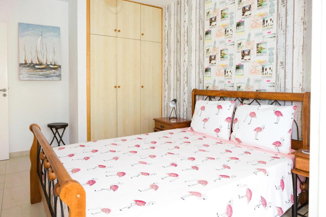 Sofia Apartment 700M Away From The Beach 파라림니 외부 사진
