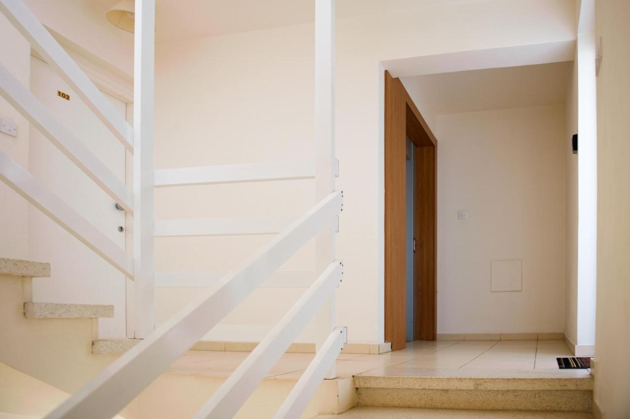 Sofia Apartment 700M Away From The Beach 파라림니 외부 사진